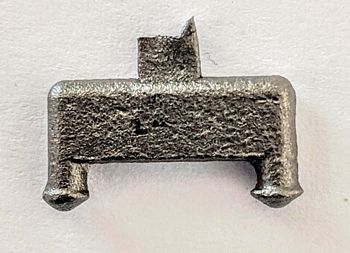 16635 - Cast stake on underlug solid for pin installation - Underlugs-Keys&Ribs