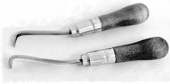 25585 - 1/4 bent scraper with handle - Tools